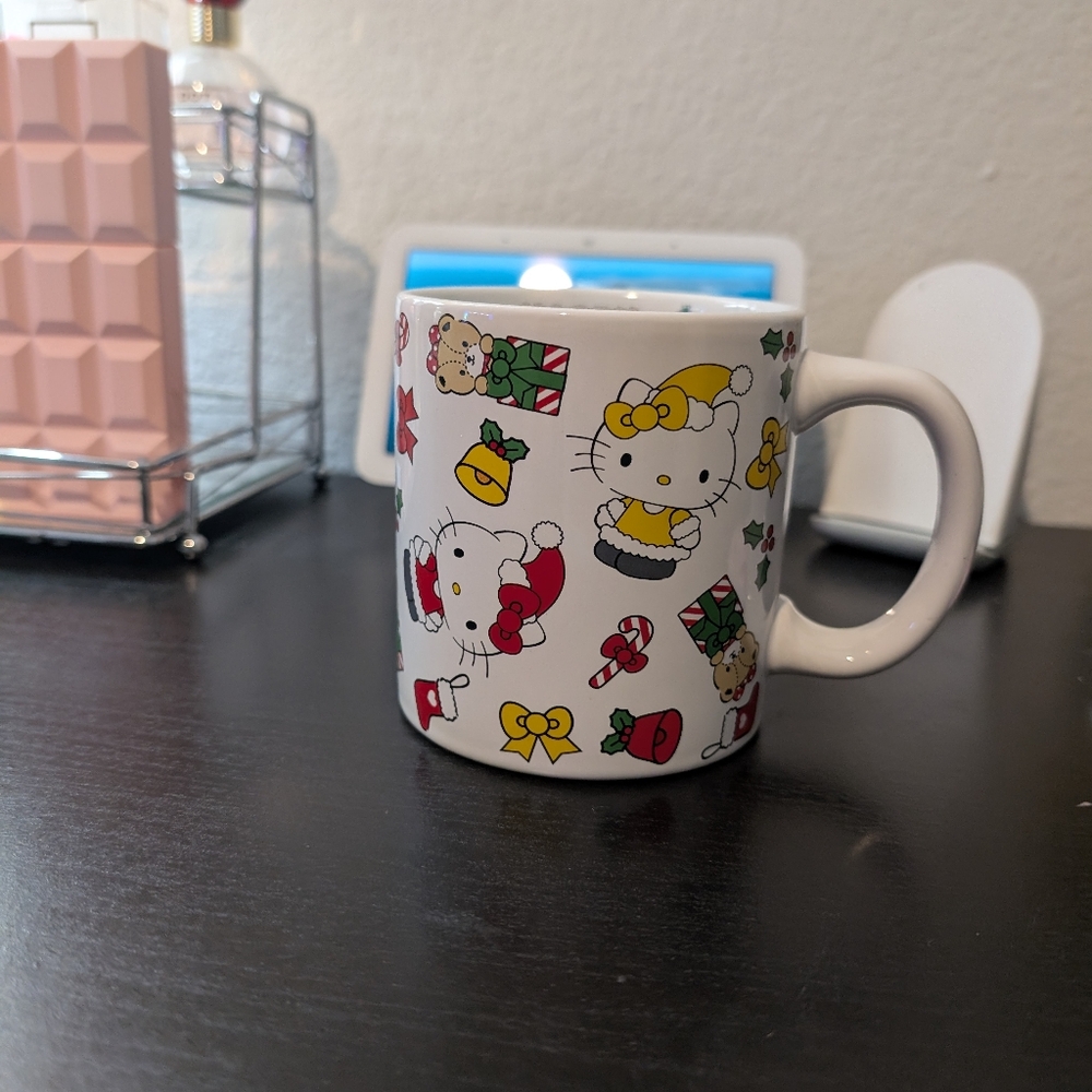 Hello Kitty Christmas mug